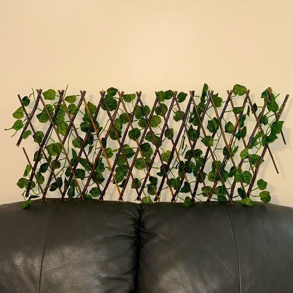 Decorative Expandable Vine Branches Fence - Picture 5 of 8